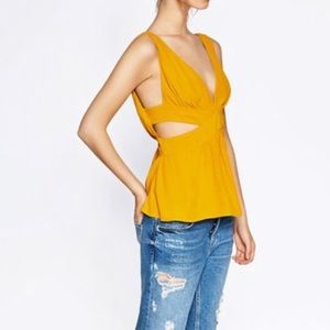Zara cut out top never worn.